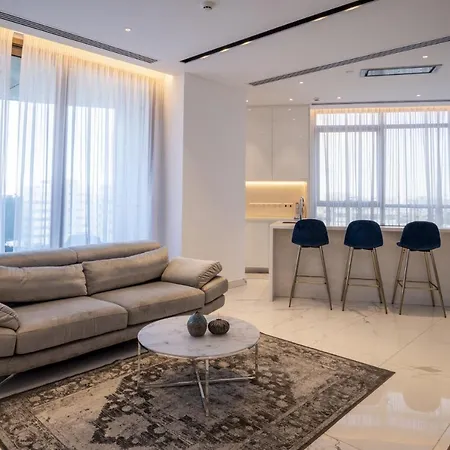 360 - 1 Bedroom Luxurious Apartment Nikosia