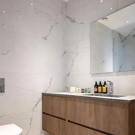 360 - 1 Bedroom Luxurious * Nicosia