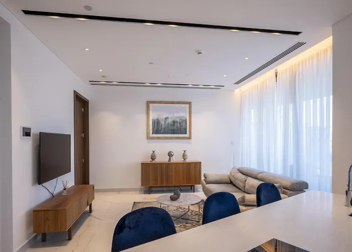 360 - 1 Bedroom Luxurious * نيقوسيا